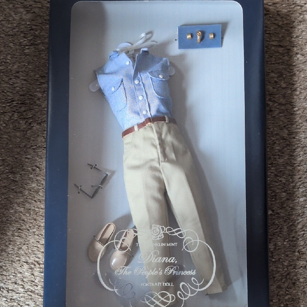 Franklin Mint Princess Diana Ensemble with Blue and Tan-Casual